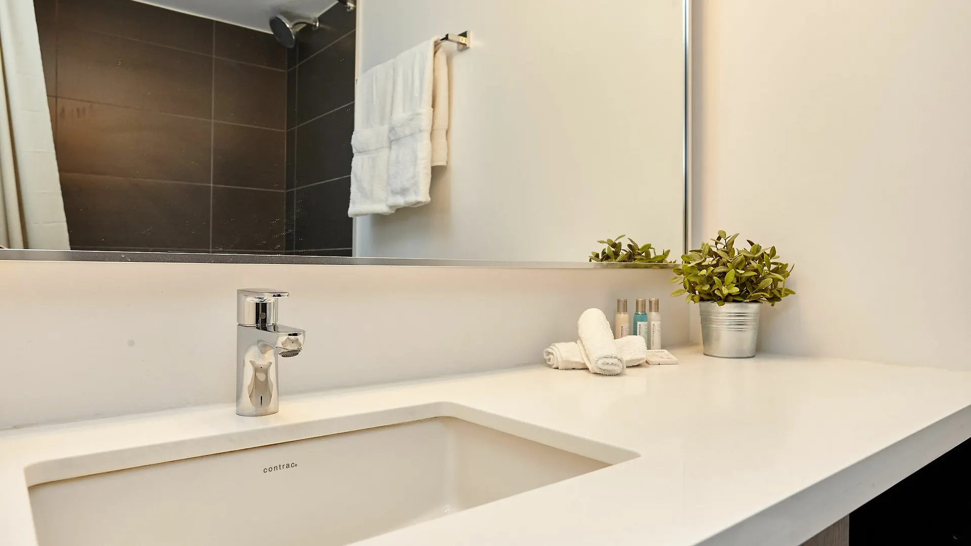 Atlas Suites - Yorkville Furnished Apartments Toronto 0*,